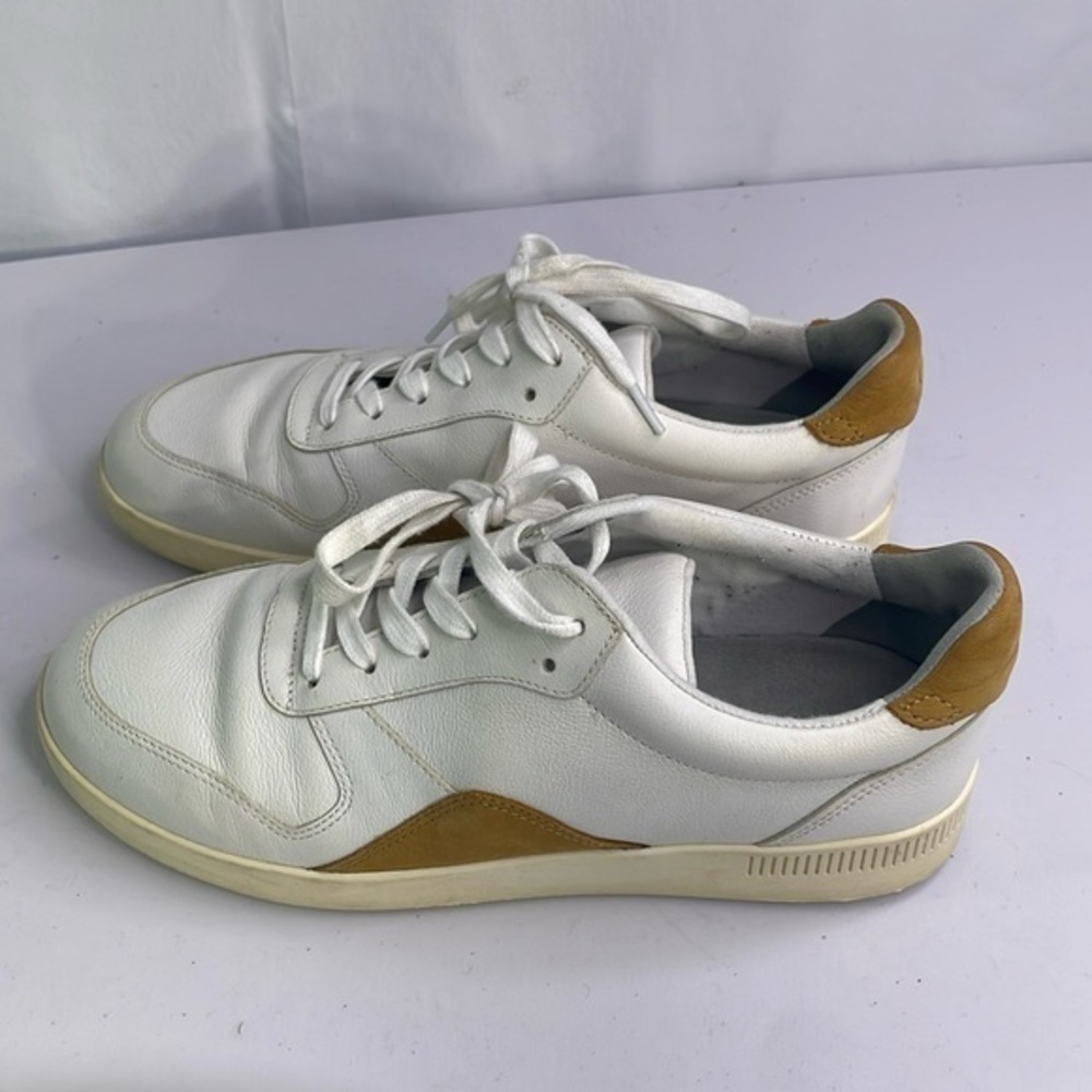 Tread by Everlane creamy, white and tan leather trainers sneakers, unisex